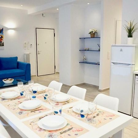 Modern & Central Apt In Афины Экстерьер фото