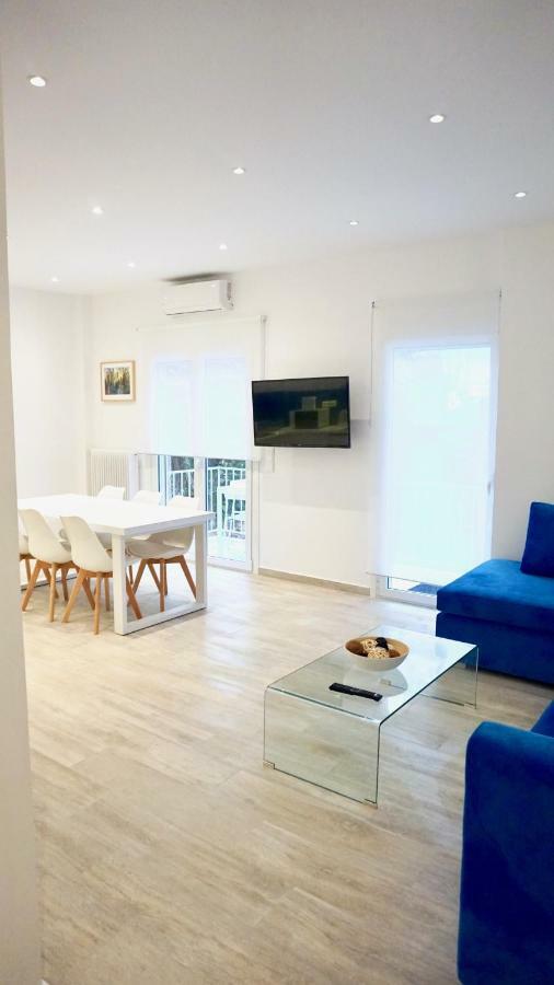 Modern & Central Apt In Афины Экстерьер фото